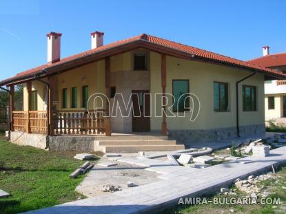 Brand new 3 bedroom house in Bulgaria front 2