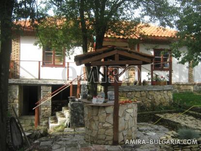 House with pool 25 km from Varna front 2