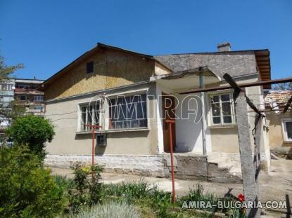 Furnished 3 bedroom house in Bulgaria front 3