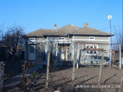 Furnished house in Bulgaria front 3