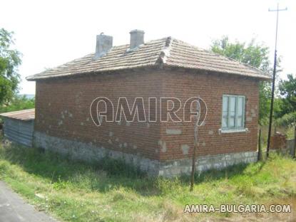 House in Bulgaria 60 km from the beach side 3