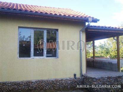 Renovated house 32 km from the beach garden