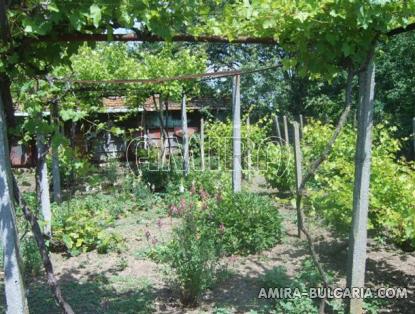 House in Bulgaria 60 km from the beach front 4