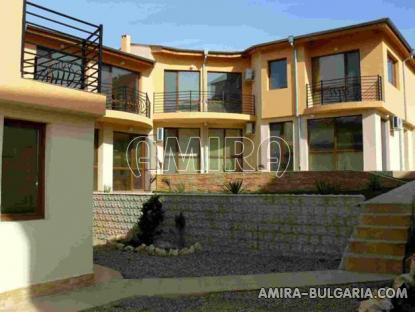 Furnished semi-detached bulgarian house 4 km from the beach front 4