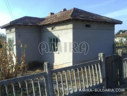 Cheap Bulgarian house 55 km from the beach side 2