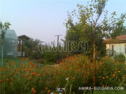 New furnished house 32 km from the beach garden