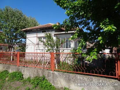 Furnished house with garage in Bulgaria side