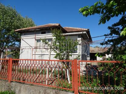 Furnished house with garage in Bulgaria side 2