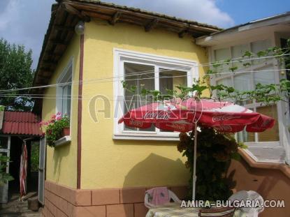 Furnished house with garage in Bulgaria side