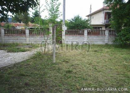 Furnished town house in Bulgaria garden 4