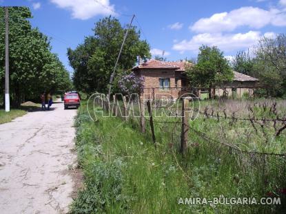 House in Bulgaria near Dobrich road access