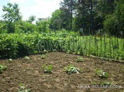 Bulgarian home 36km from the beach room garden