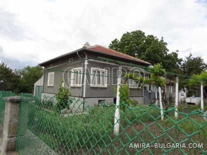 Excellent house in Bulgaria front 2