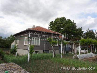 Excellent house in Bulgaria front 3