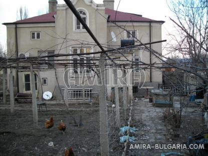 Bulgarian town house 30km from the seaside back