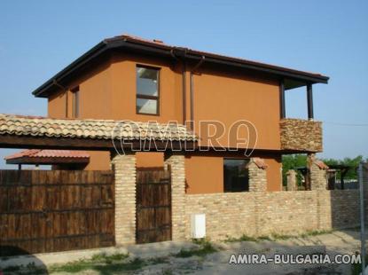 New house in Bulgaria next to Varna side
