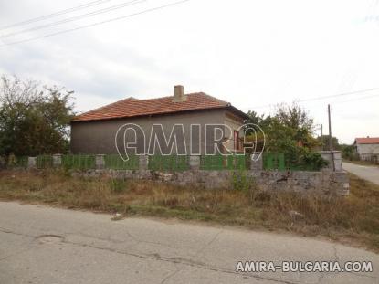 House with garage in Bulgaria 6