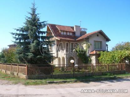 Massive Bulgarian house near Dobrich 3