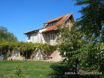 Massive Bulgarian house near Dobrich 5