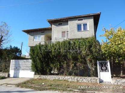 Semi-detached house 6km from Varna 2