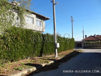 Semi-detached house 6km from Varna 6