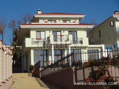 Luxury villa in Varna 1