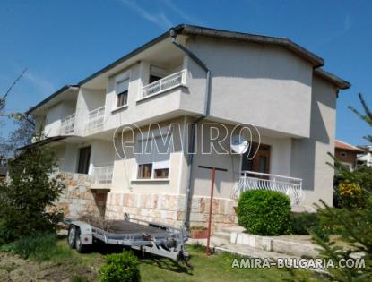 Semi-detached house 4km from the beach