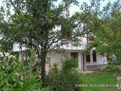 Renovated house 7 km from the beach garden