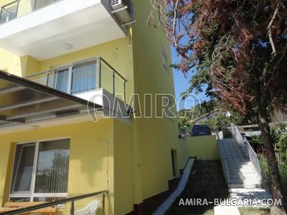 One bedroom sea view apartment in Varna 3