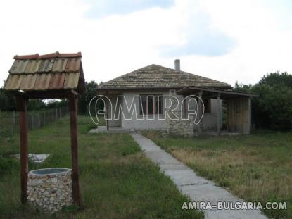 Renovated house 6 km from Dobrich garden