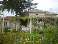 House in Bulgaria 49 km from the beach front