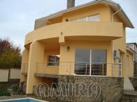 House in Bachik 400 m from the beach front