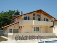 Furnished house 400 m from the beach
