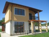 Brand new house 7 km from the beach