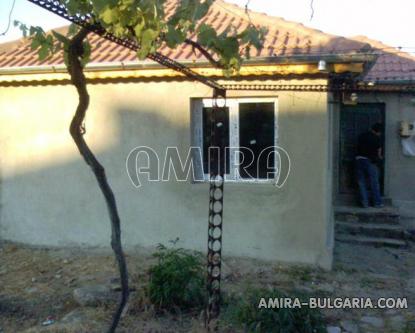Renovated house in Bulgaria 10 km from Dobrich front 2