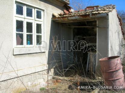 Stone house 21 km from Varna side 3