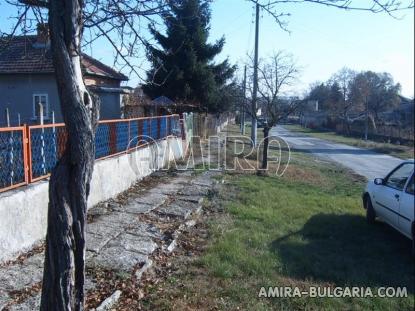 House in Bulgaria road access