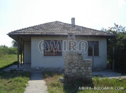 Renovated house 6 km from Dobrich front 2