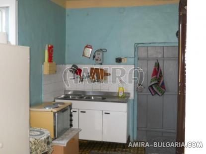 Bulgarian holiday home near a dam kitchen