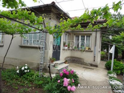 Тown house with garage in Bulgaria side 3