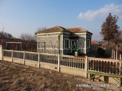 House in Bulgaria near a lake fence 3