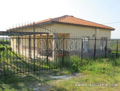 House near Varna 14km from the beach fence