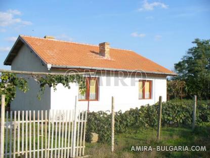 Newly built house 25 km from the beach side 4