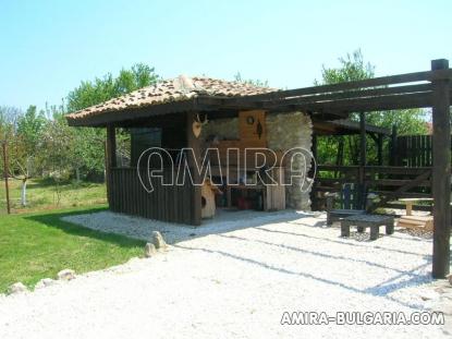 Furnished house 14 km from the beach BBQ