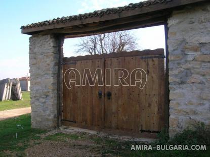 Authentic Bulgarian style house 28 km from Varna fence