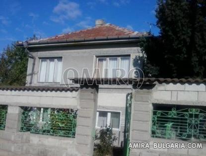 House in a well served village