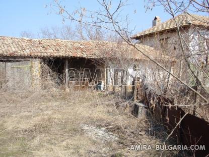 House for renovation near a fishing lake 4