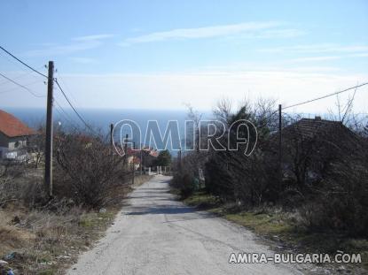 Sea view villa in Balchik road access