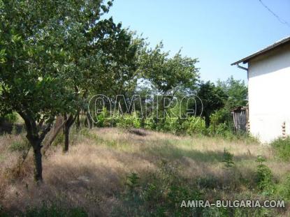 House in Bulgaria 10 km from Dobrich garden